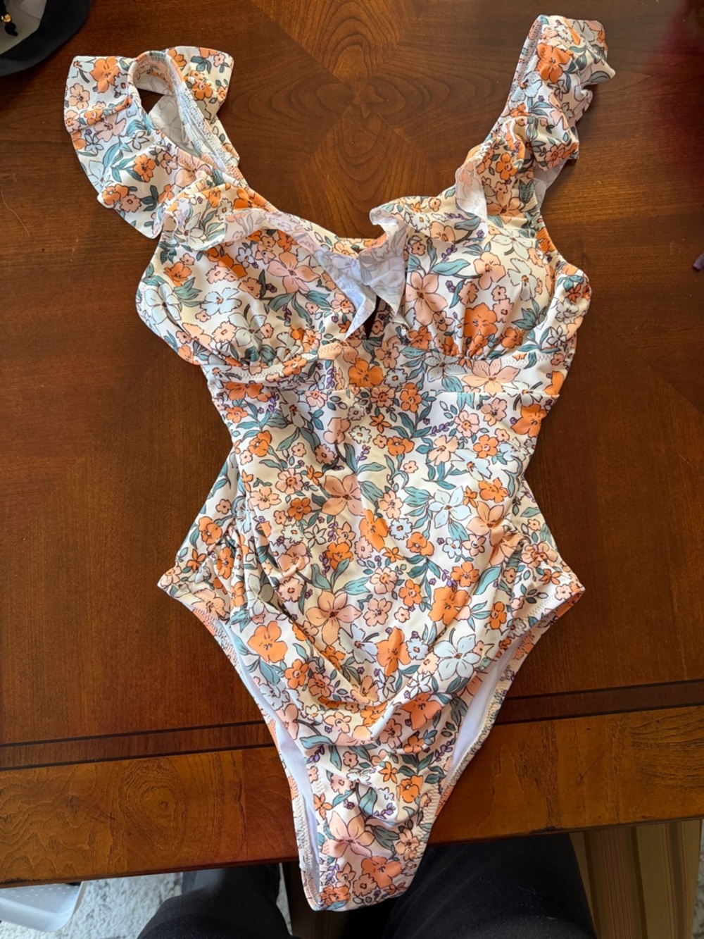 CUPSHE Floral Ruffle V-Neck One Piece Swimsuit - Cream & Orange M NWT - Picture 5 of 5